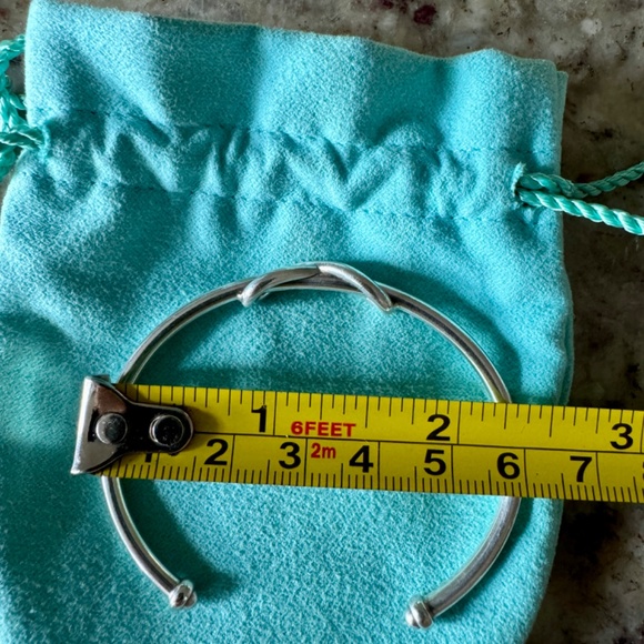 Authentic Tiffany & Co. Sterling Silver Infinity Cuff Knot Bracelet Medium - Picture 8 of 9